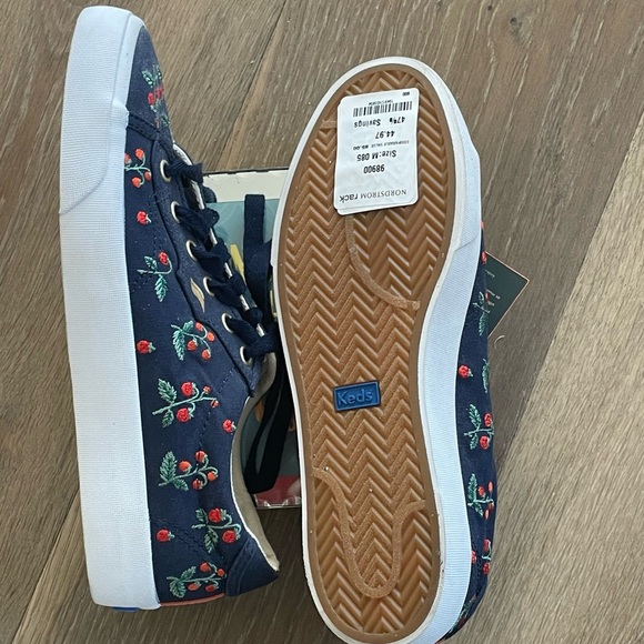 Keds Rifle Company Crew Kick Strawberry Embroidered Sneaker - Picture 7 of 11